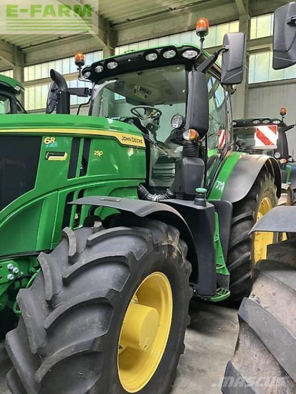 John Deere 6r 250 الجرارات