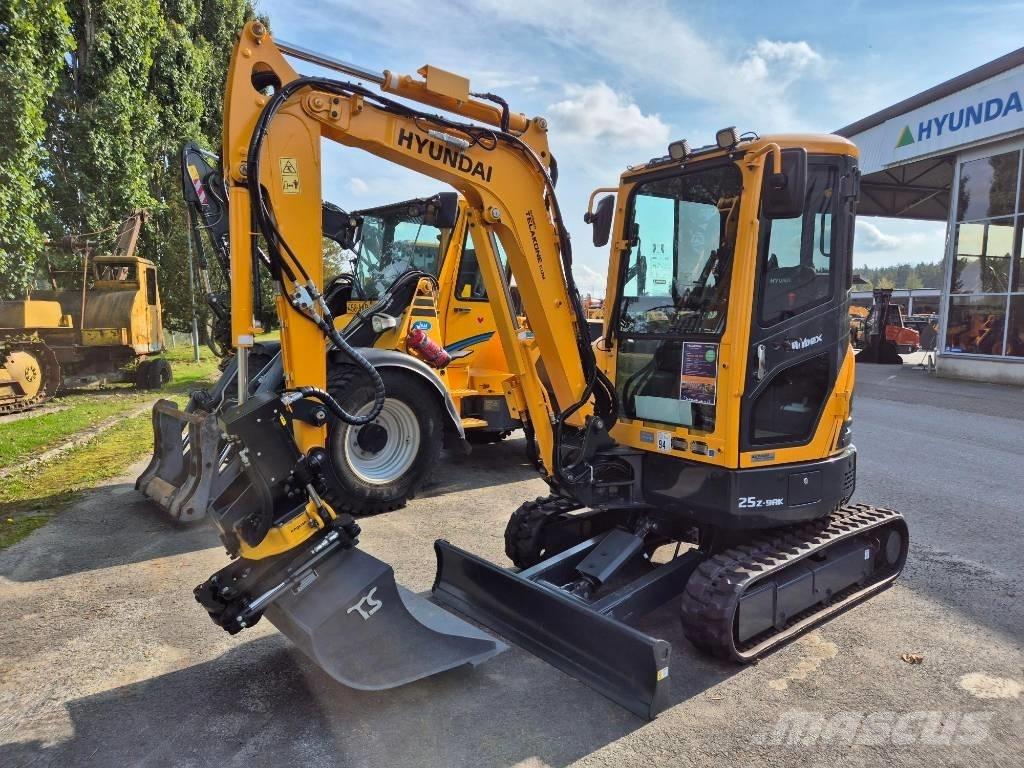Hyundai R 25 Z-9AK حفارات صغيرة أقل من 7 طن (حفارات صغيرة)