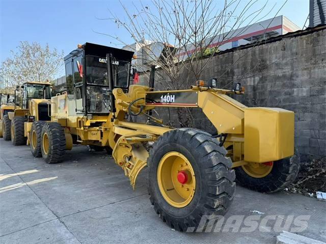CAT 140 H معدات تمهيد الطرق