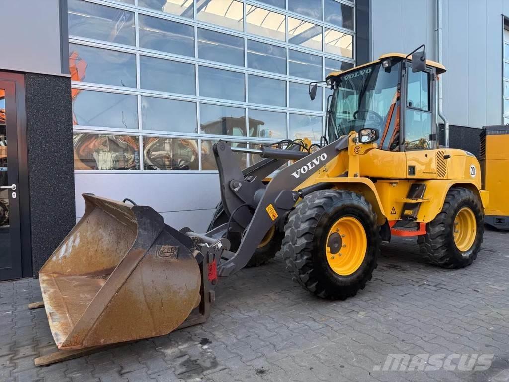 Volvo L35G لوادر بعجل