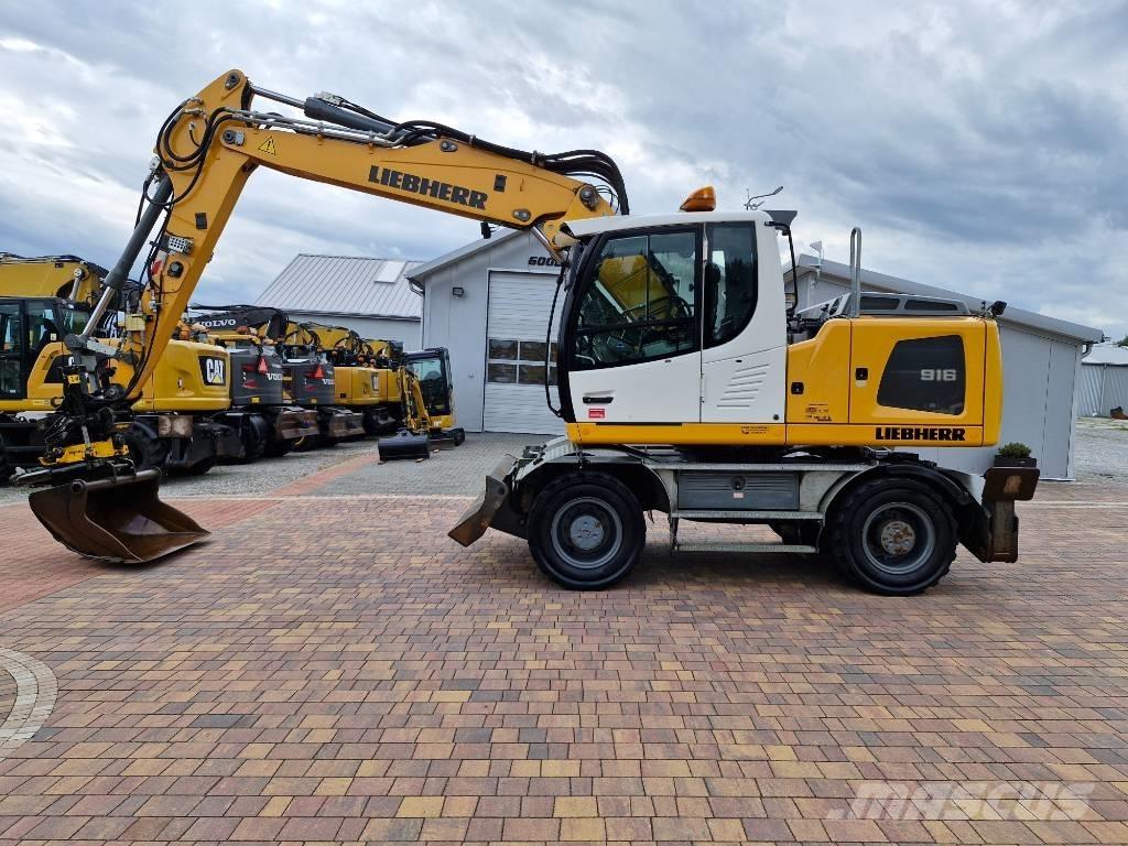 Liebherr A 916 حفارات بعجل