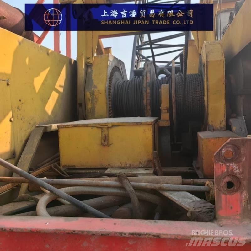 Hitachi KH180 رافعات مجنزرة