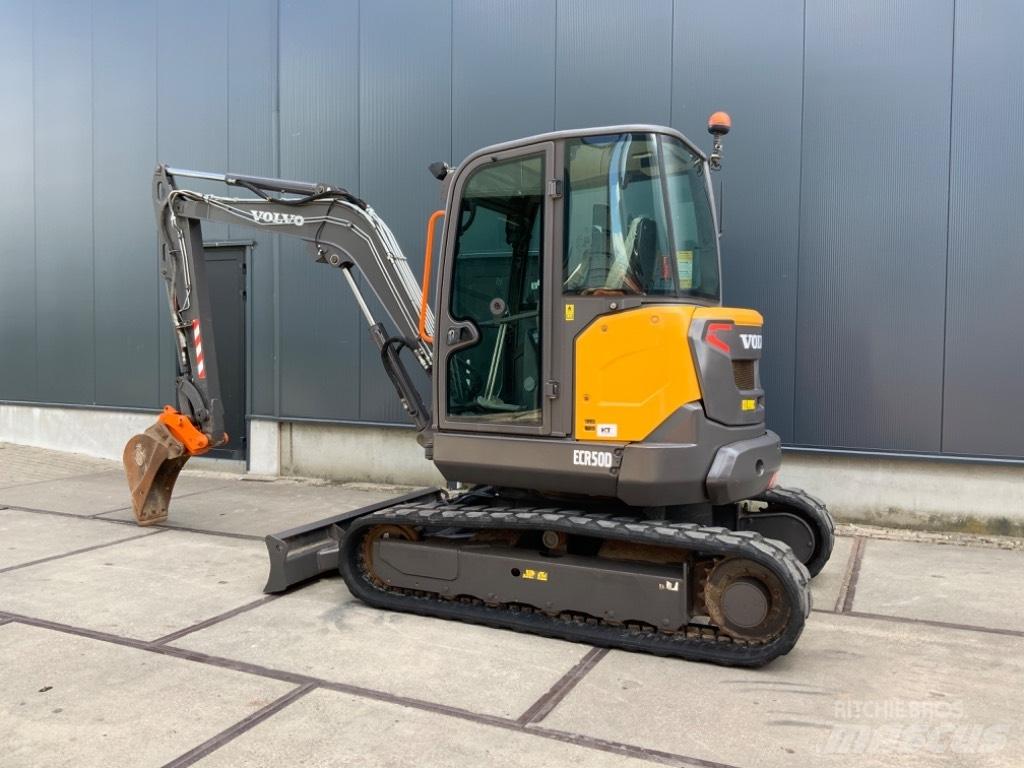 Volvo ECR 50 D حفارات صغيرة أقل من 7 طن (حفارات صغيرة)