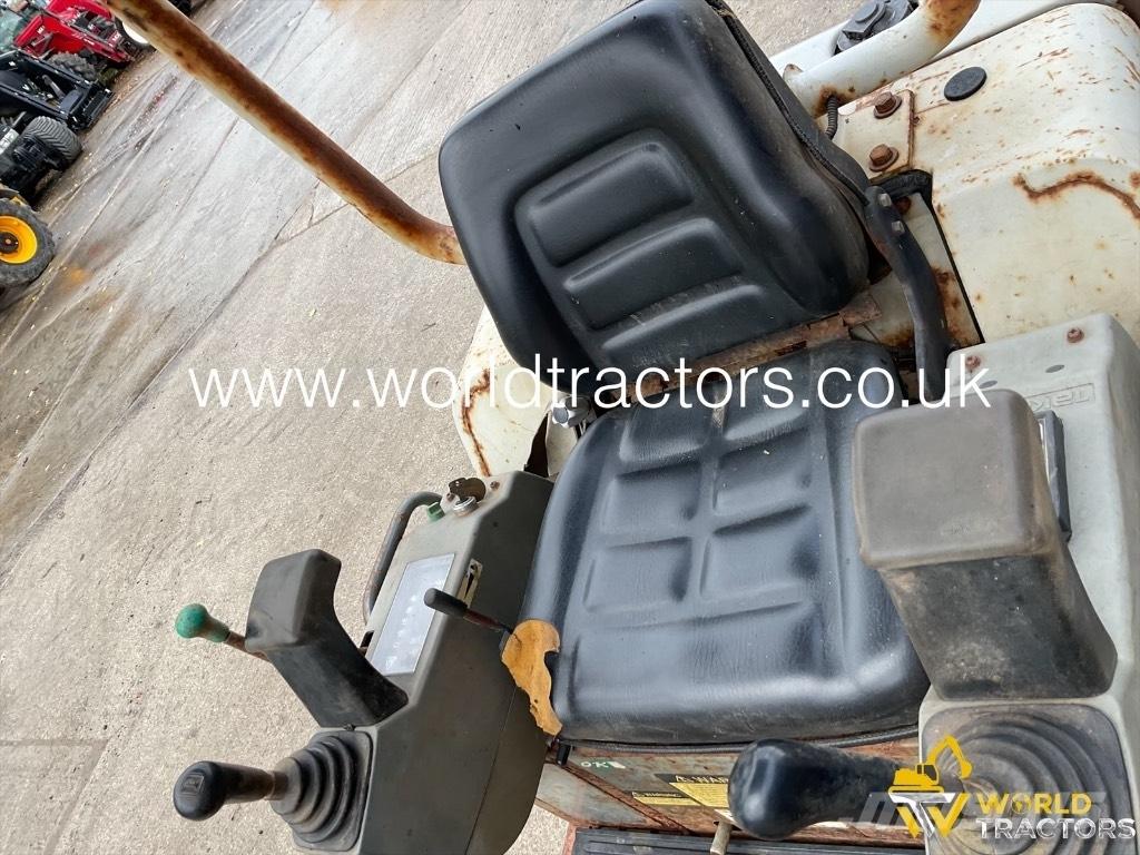 Takeuchi TB 016 حفارات صغيرة أقل من 7 طن (حفارات صغيرة)
