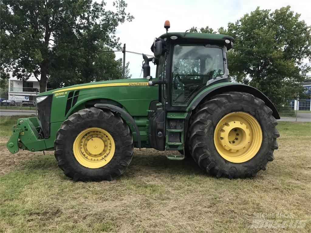 John Deere 8295R الجرارات
