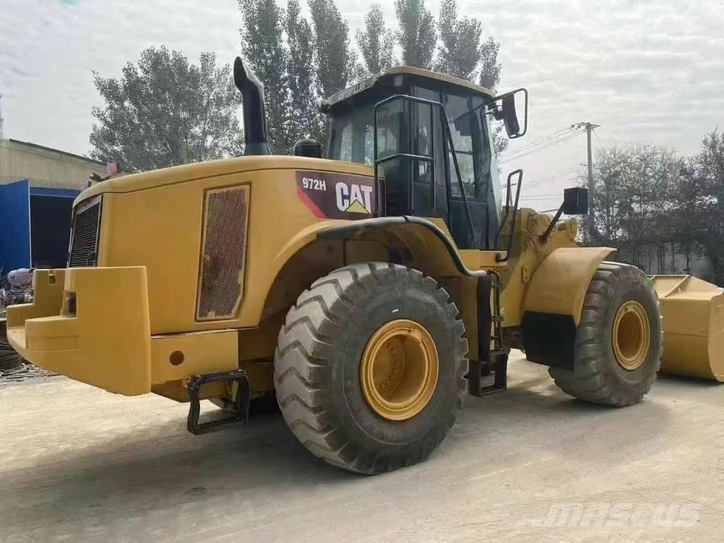 CAT 972 H لوادر بعجل