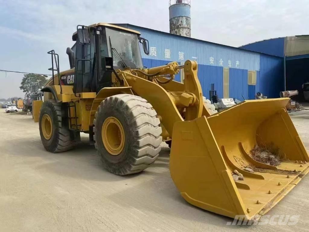 CAT 972 H لوادر بعجل