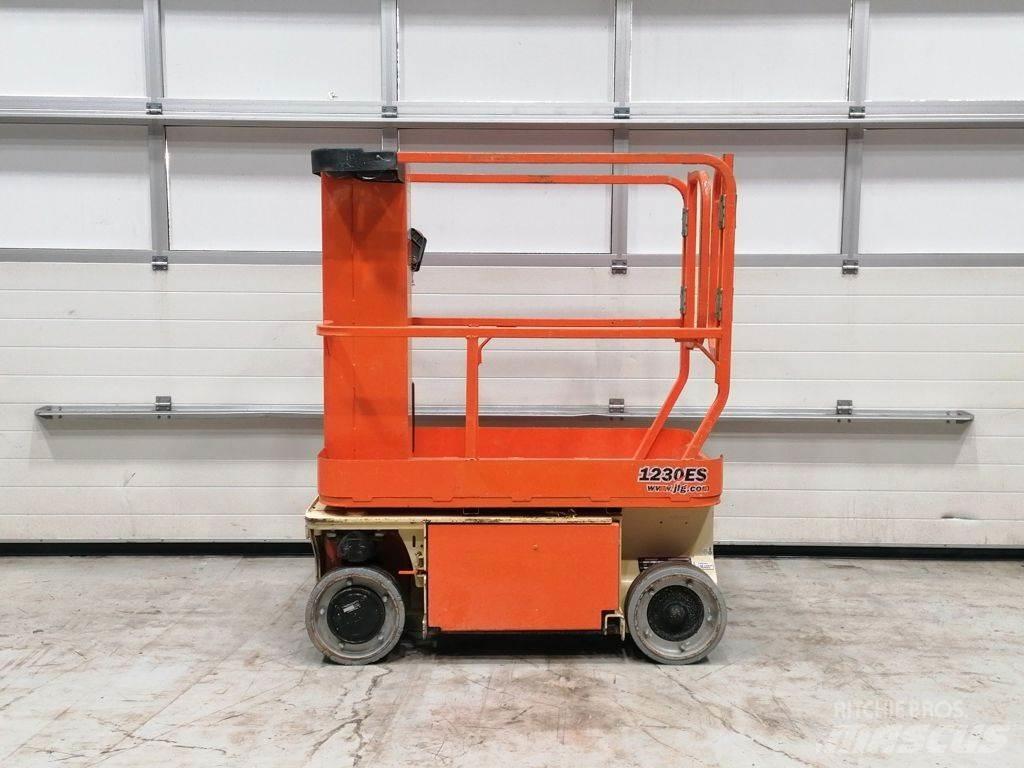 JLG 1230ES رافعات ومنصات أخرى