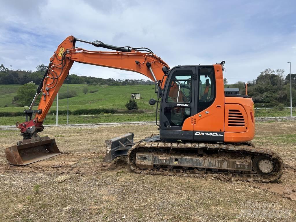 Doosan DX 140 LCR حفارات زحافة