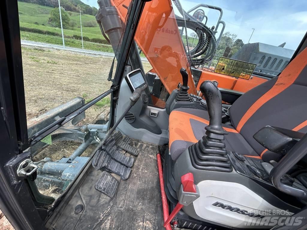 Doosan DX 140 LCR حفارات زحافة