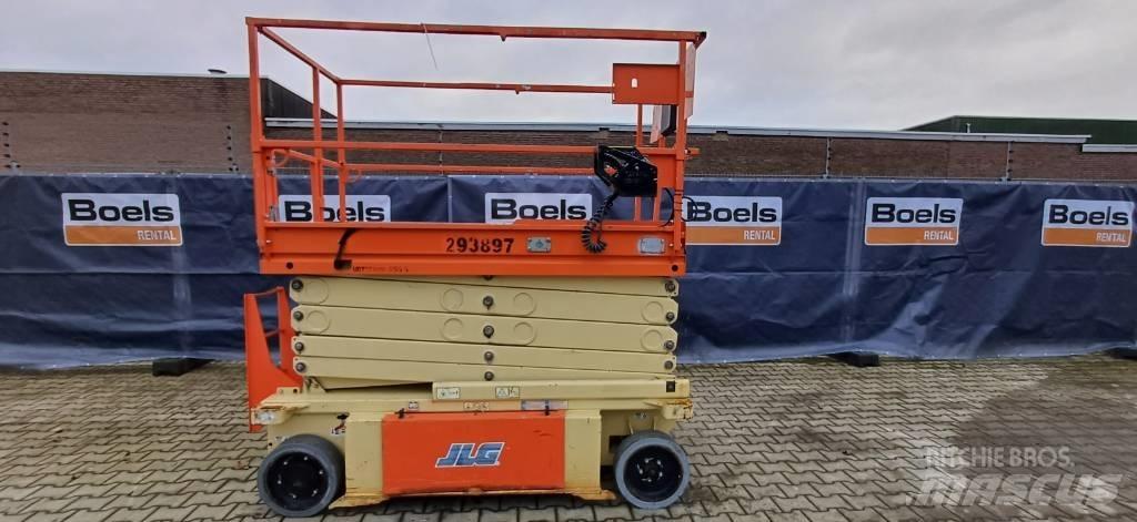 JLG 10RS رافعات مقصية الشكل