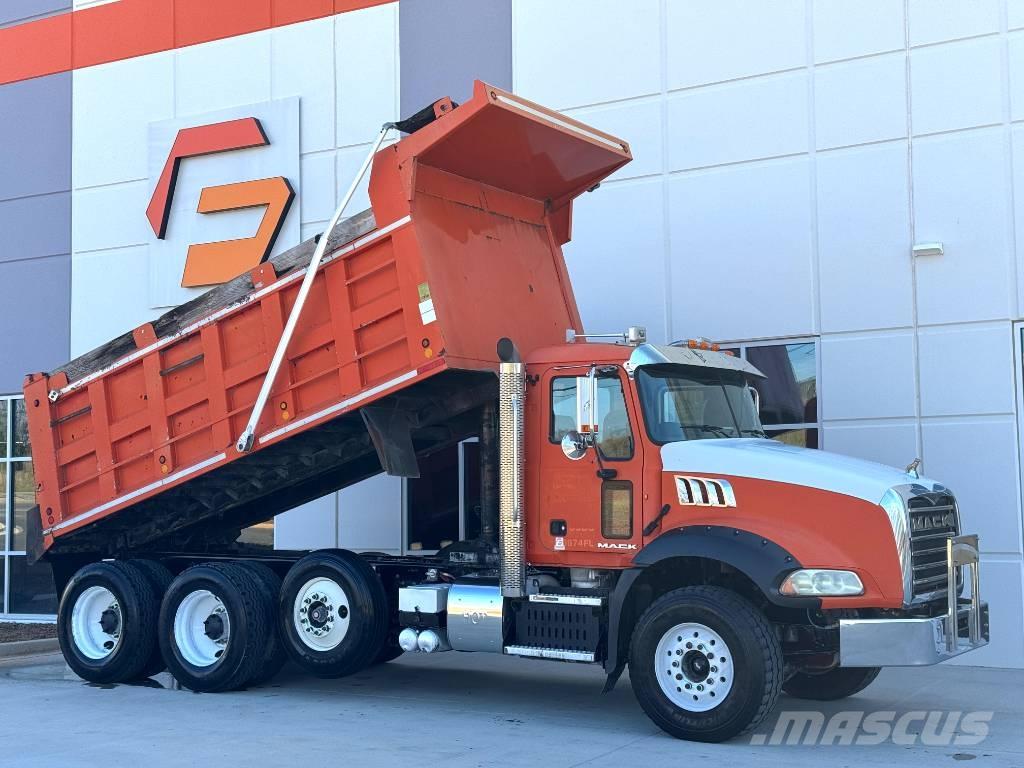 Mack GU813 شاحنات قلابة