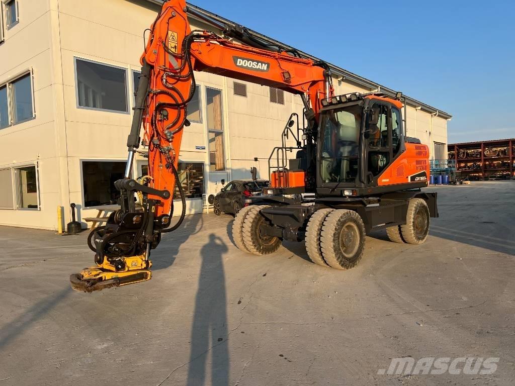 Doosan DX160W-5 حفارات بعجل