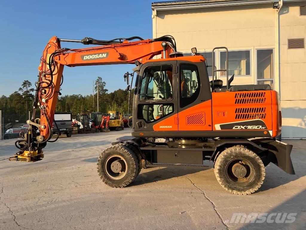 Doosan DX160W-5 حفارات بعجل
