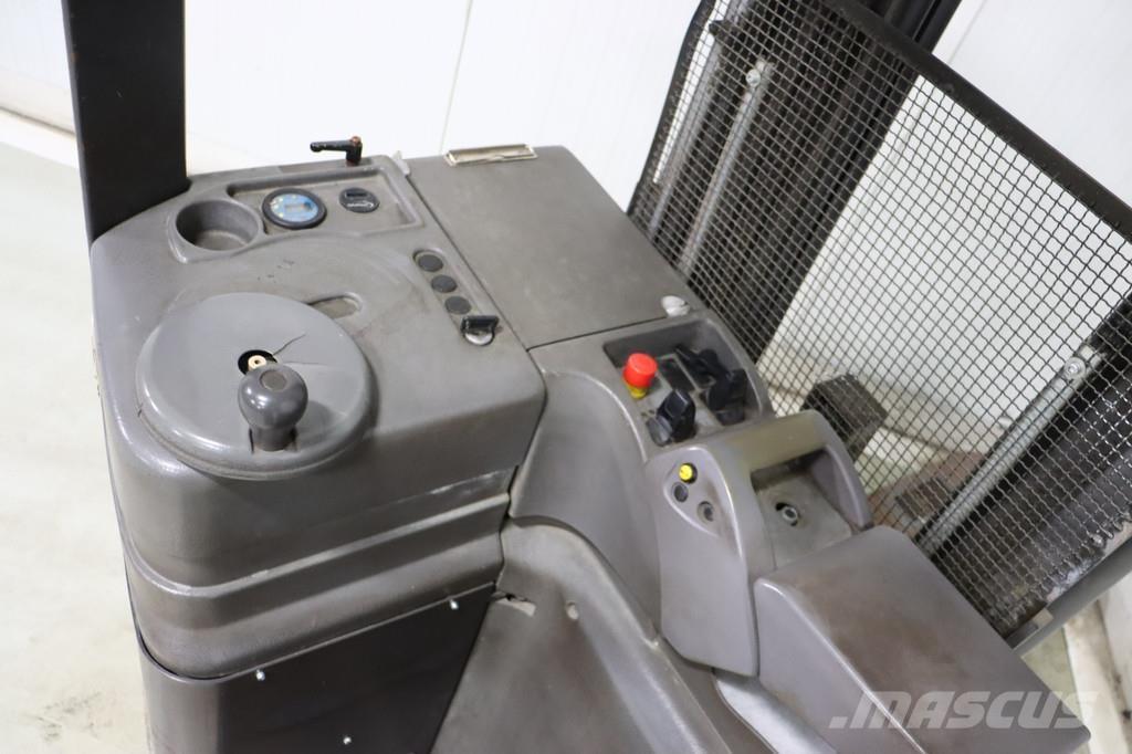 Nissan AJN160 شاحنة مناولة