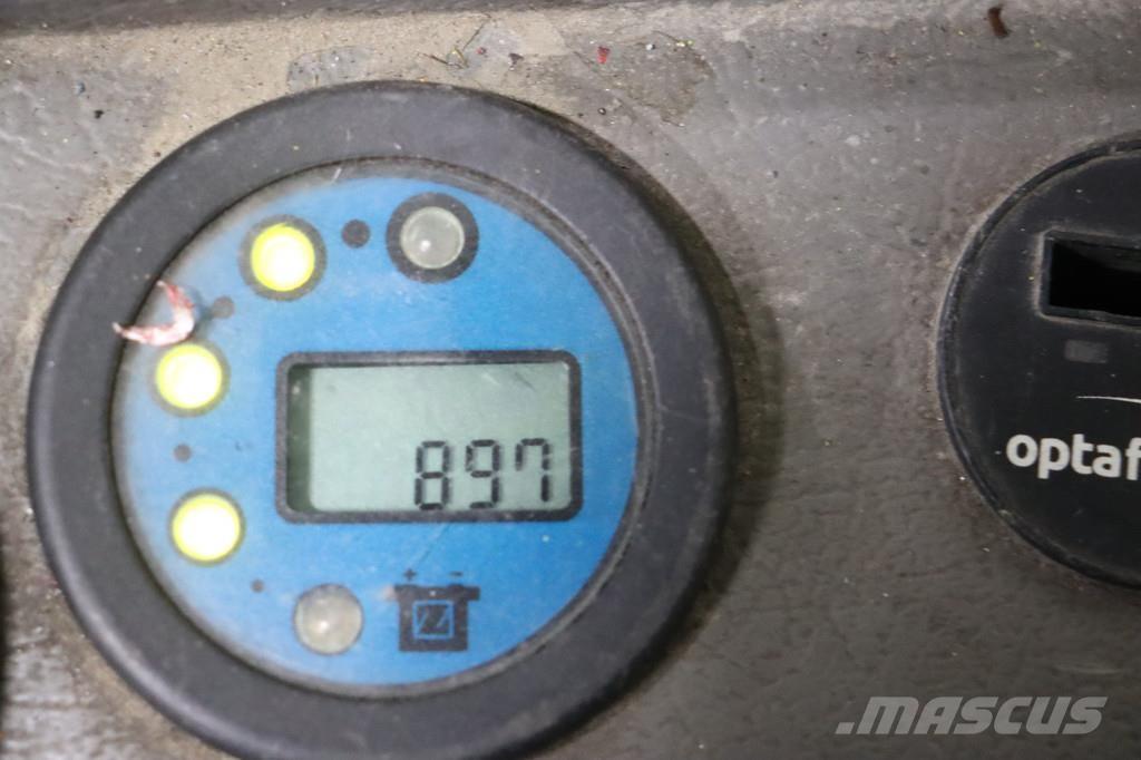 Nissan AJN160 شاحنة مناولة