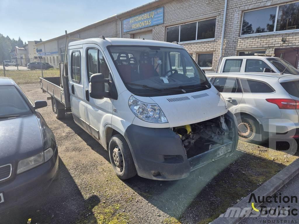 Fiat Ducato شاحنات خفيفة/مفصلية الجوانب