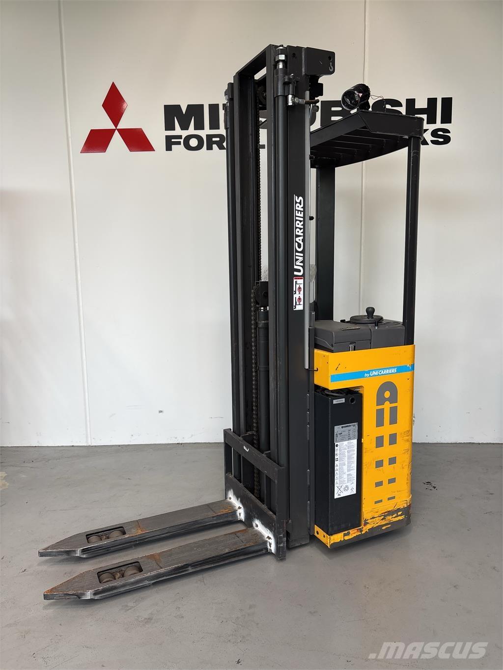 Atlet A160 شاحنات مناولة ذاتية الدفع