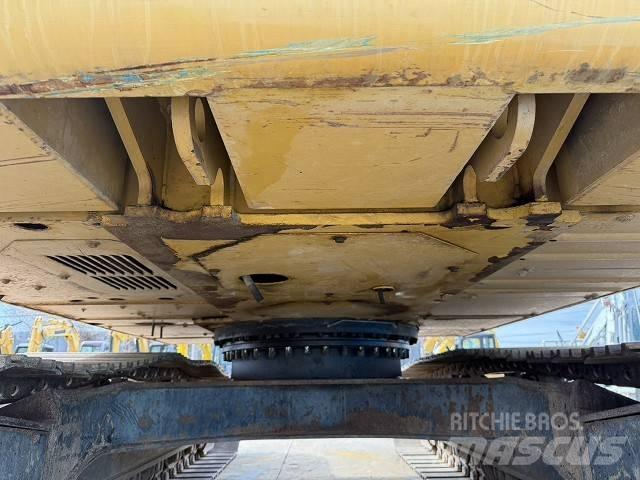 CAT 320 D L حفارات زحافة