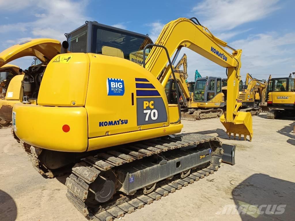 Komatsu PC 70 حفارات وسط 7 طن - 12 طن