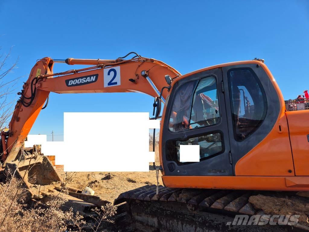 Doosan DX 220 LCA حفارات زحافة