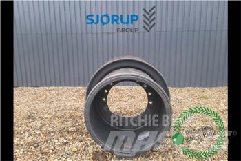 CASE 821G Rim الإطارات والعجلات والحافات