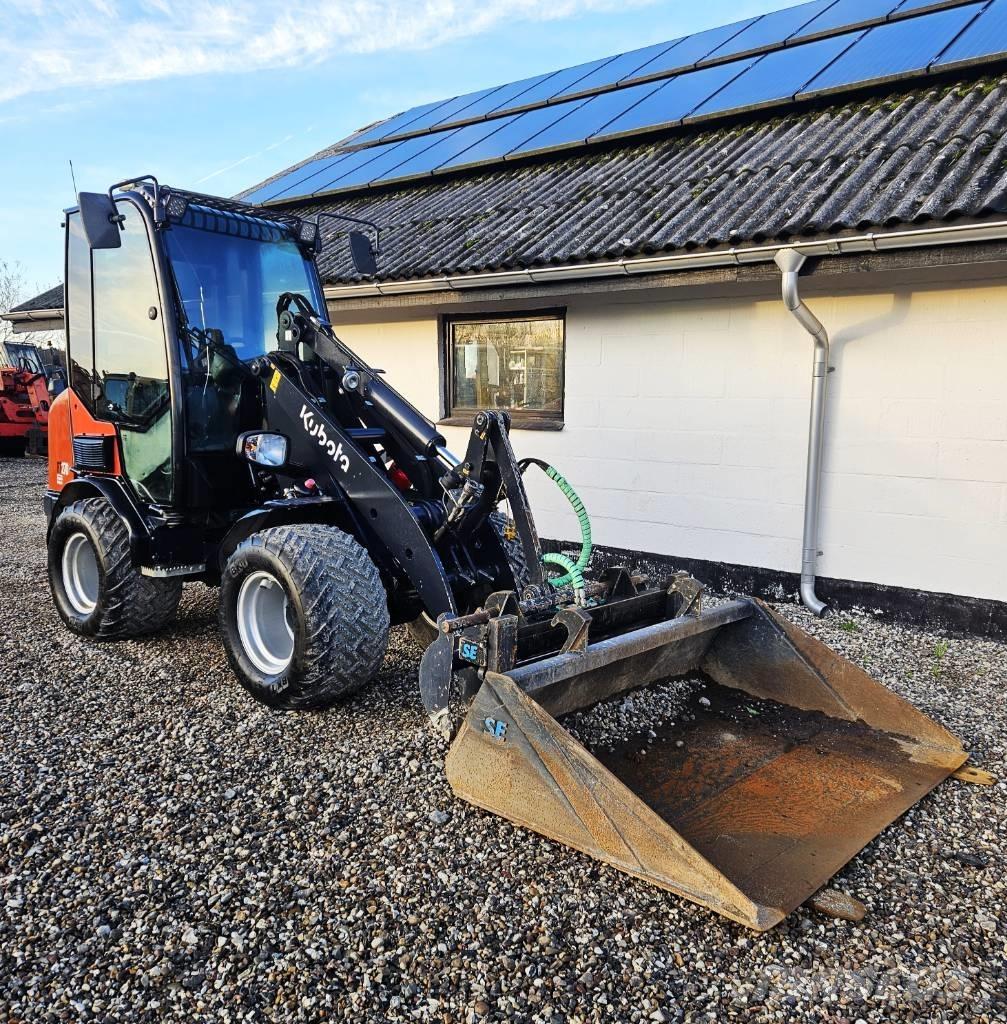 Kubota RT 270 لوادر صغيرة