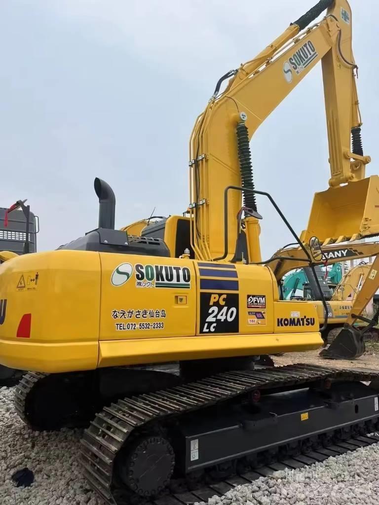 Komatsu PC 240 حفارات زحافة
