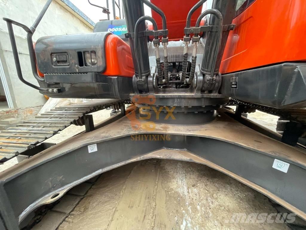 Doosan DX 300LCA حفارات زحافة