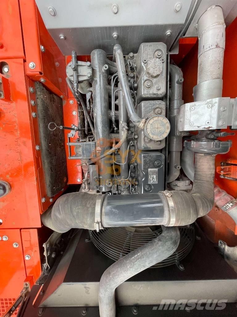 Doosan DX 300LCA حفارات زحافة