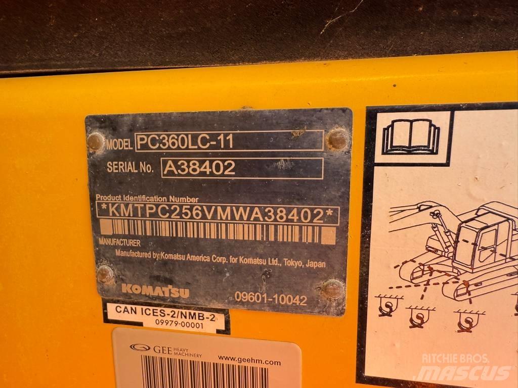 Komatsu PC360LC-11 حفارات زحافة