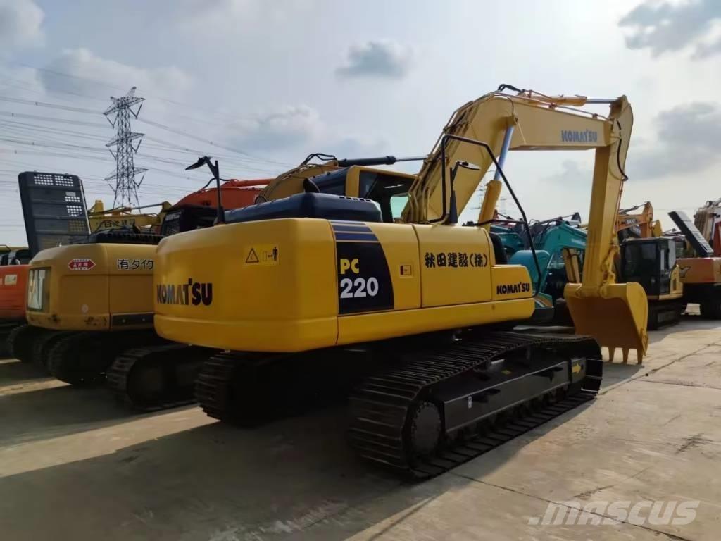 Komatsu PC 220 حفارات زحافة