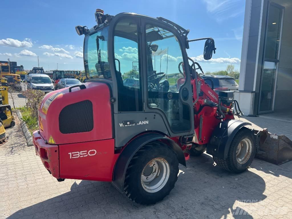 Weidemann 1350 CX45 لوادر انزلاقية التوجيه