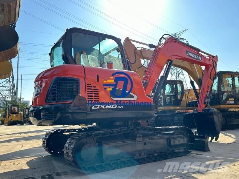 Doosan DX 60 حفارات صغيرة أقل من 7 طن (حفارات صغيرة)
