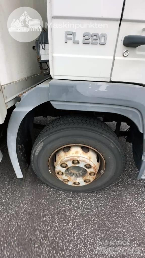 Volvo FL 612 شاحنات ذات هيكل صندوقي