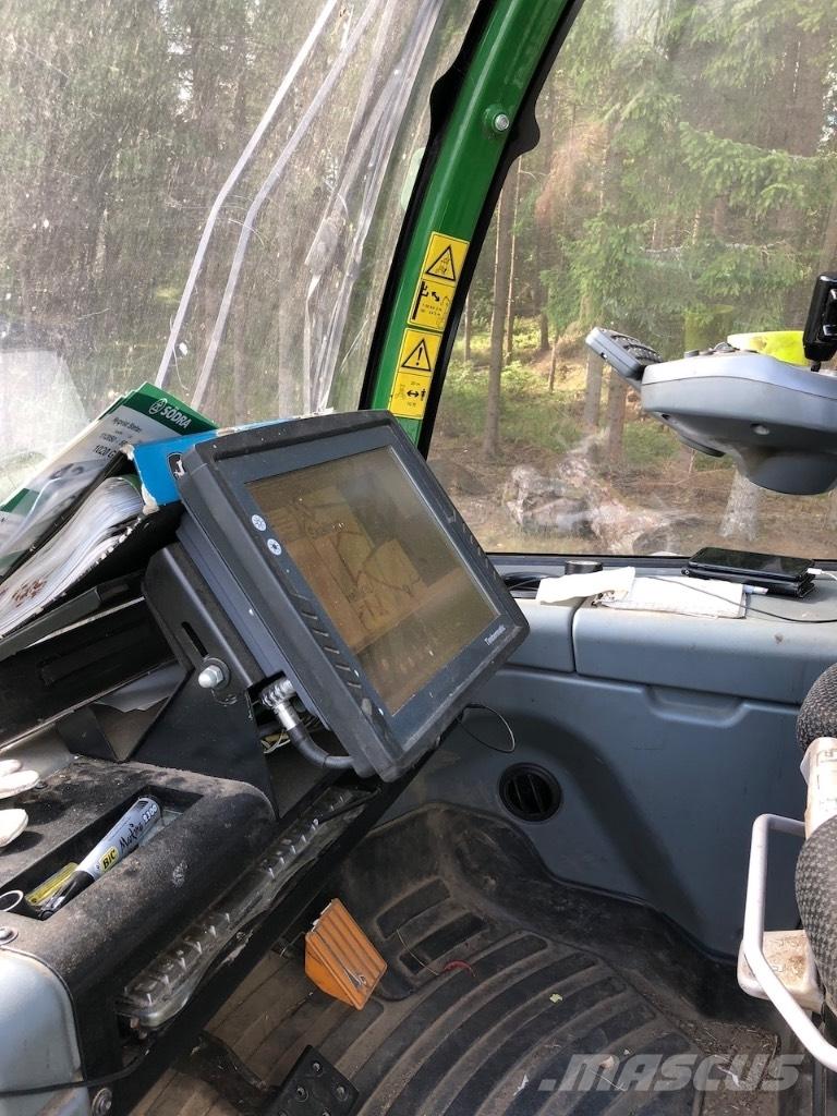 John Deere 810 E شاحنات