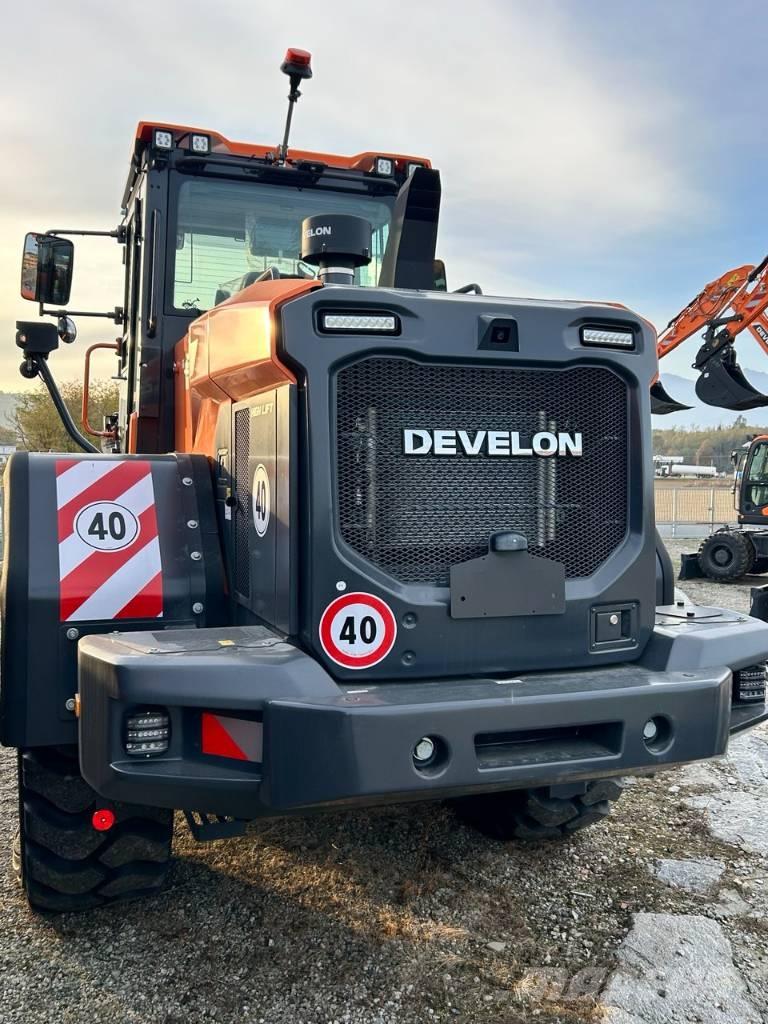Develon DL 250-7 لوادر بعجل