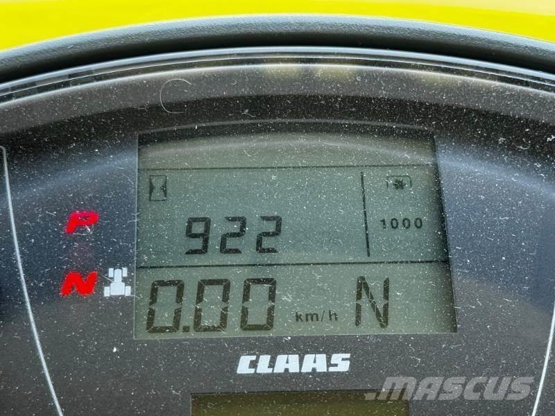 CLAAS AXION 870 الجرارات