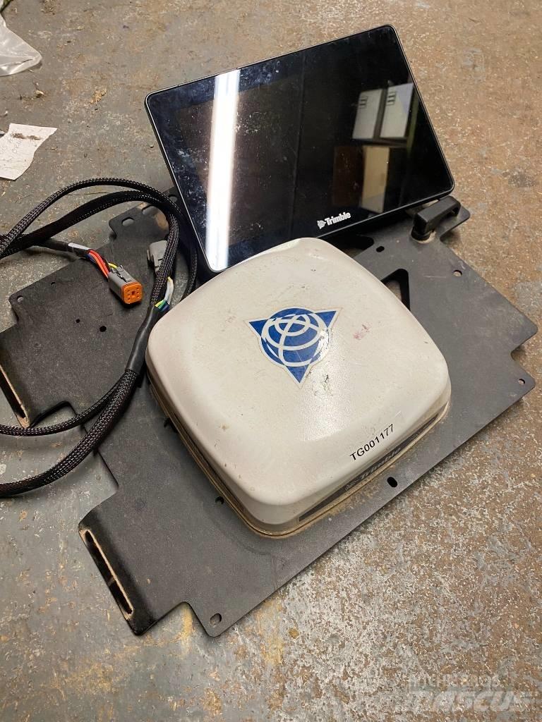 Trimble GFX 750 SMS النظام العالمي لتحديد المواقع GPS
