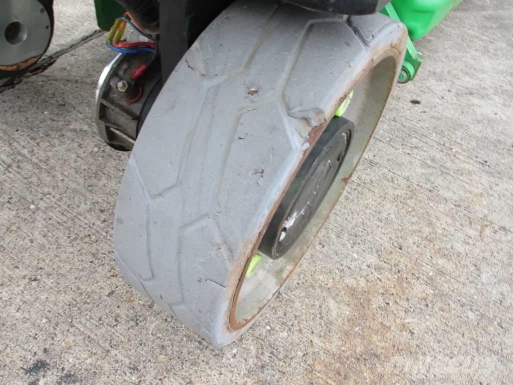 JLG 2632 ES (983) رافعات مقصية الشكل