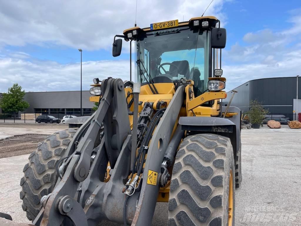 Volvo L 60 H لوادر بعجل