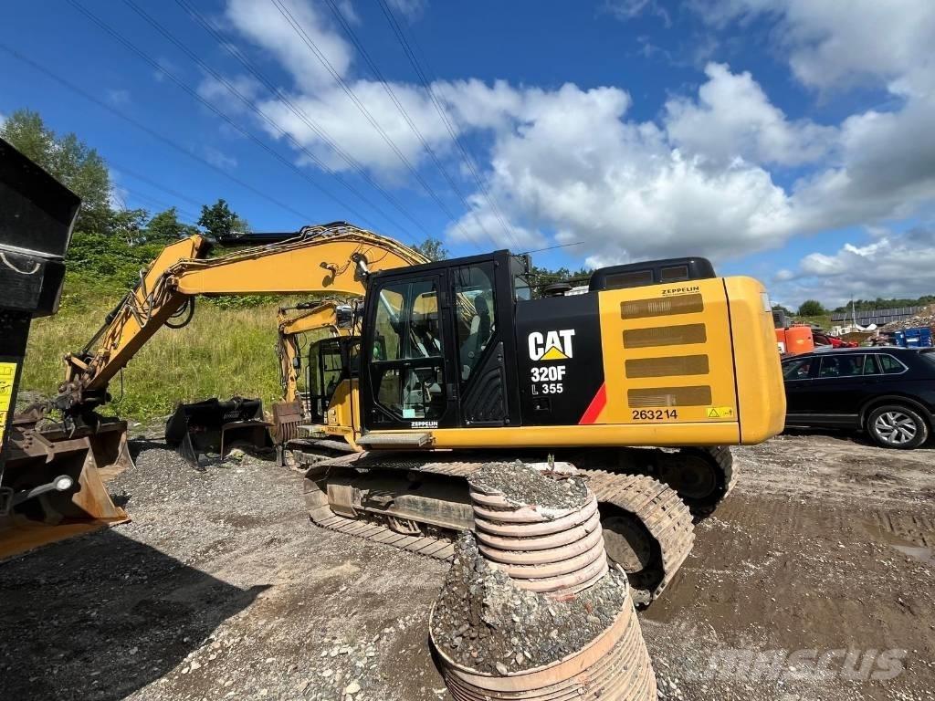 CAT 320 FL حفارات زحافة