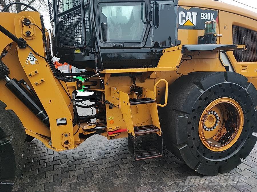 CAT 930 K لوادر بعجل