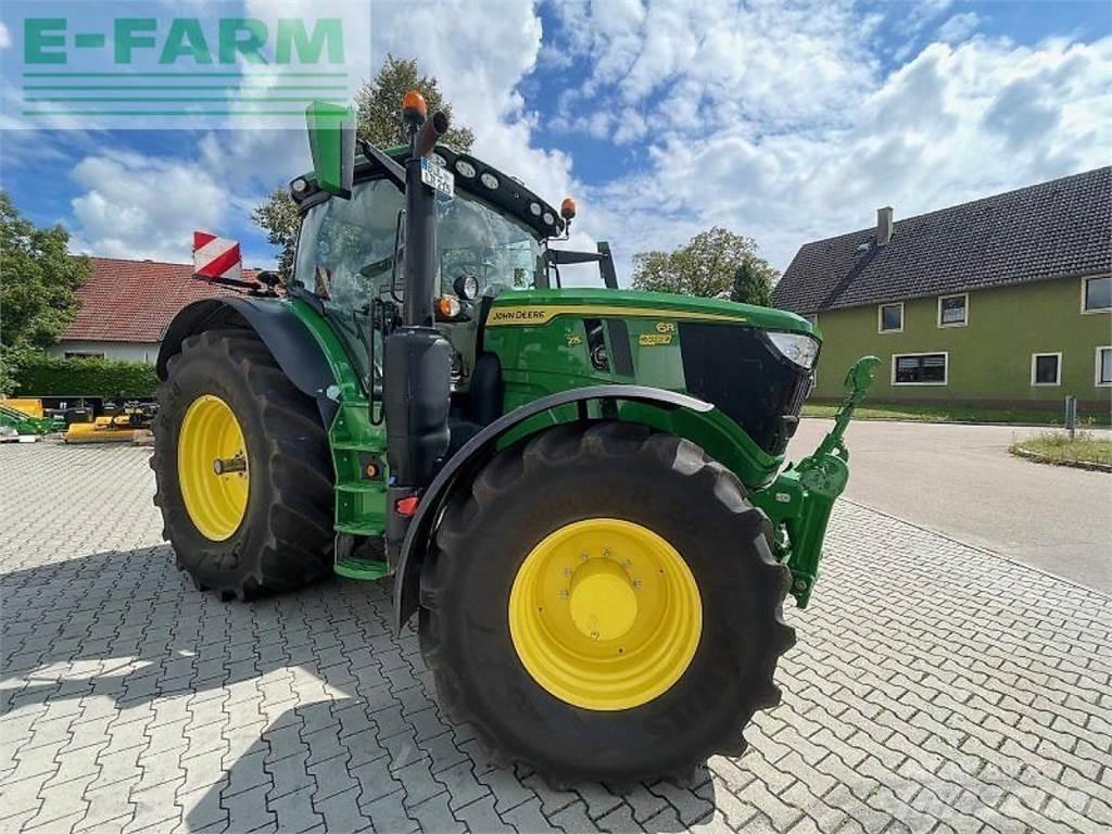 John Deere 6r 215 الجرارات