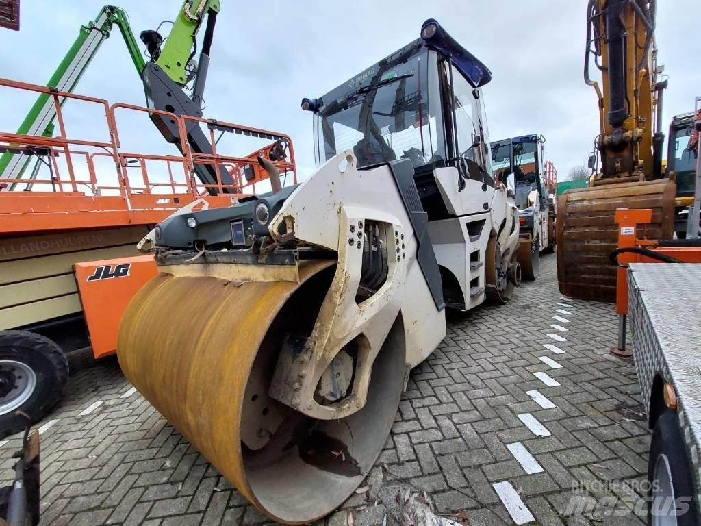 Bomag BW 161 AD-5 مداحل ثنائية الاسطوانة
