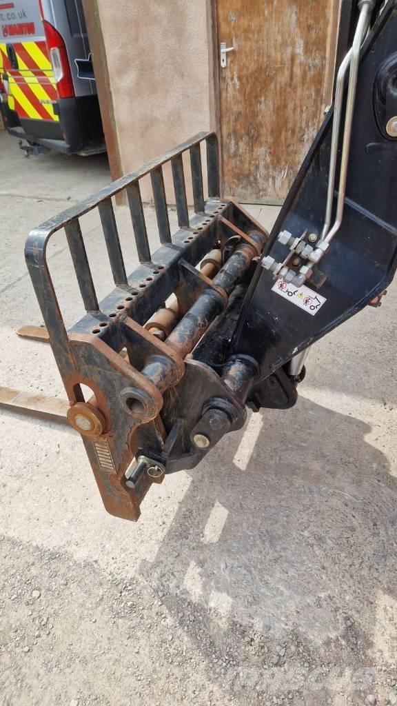 Manitou MT 1440 مناولات متداخلة