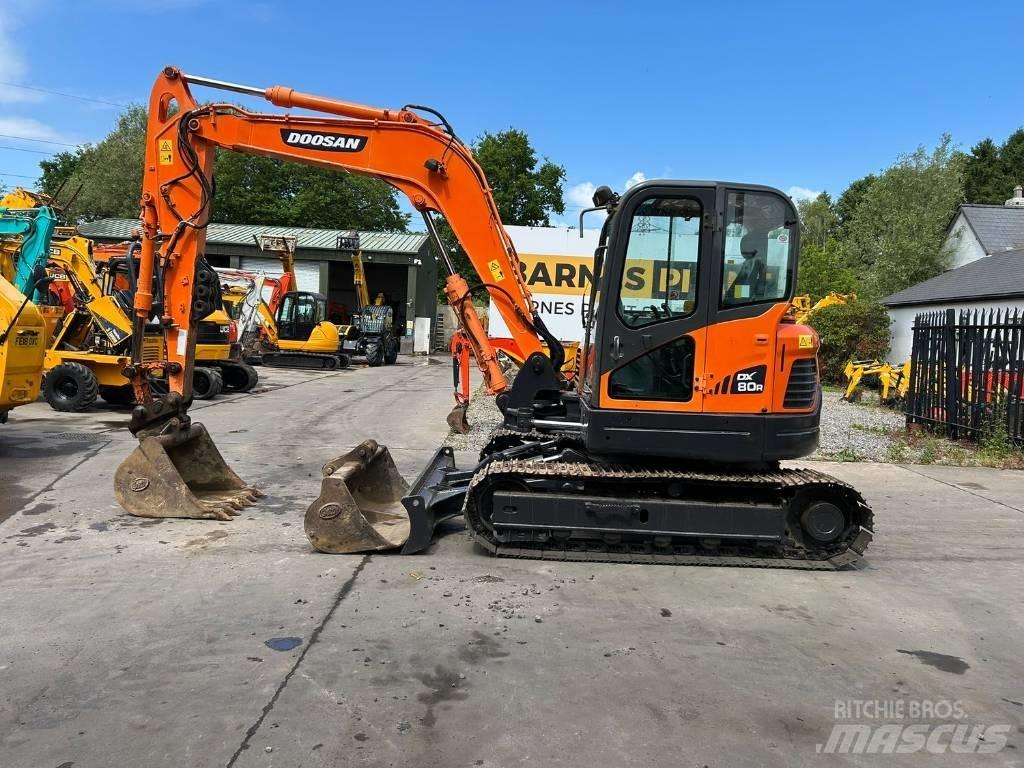 Doosan DX 80 R حفارات وسط 7 طن - 12 طن