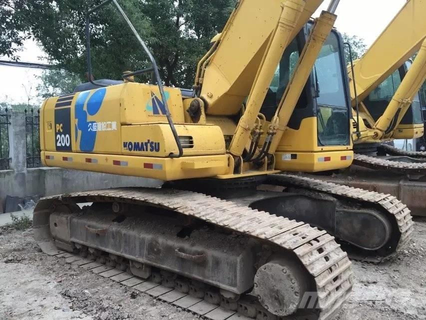 Komatsu pc200-7 حفارات زحافة