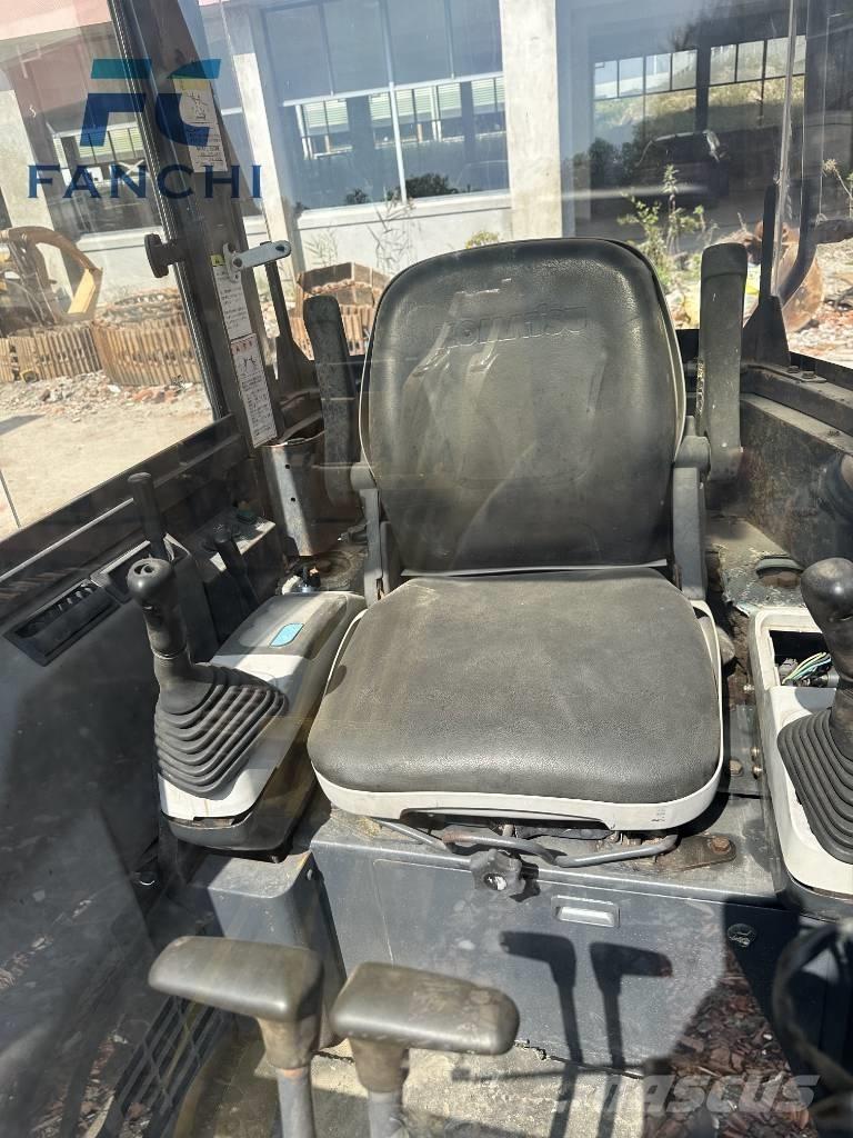 Komatsu PC 35 MR حفارات صغيرة أقل من 7 طن (حفارات صغيرة)