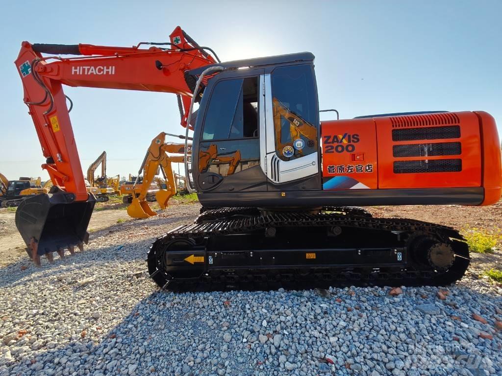 Hitachi ZX 200 حفارات زحافة